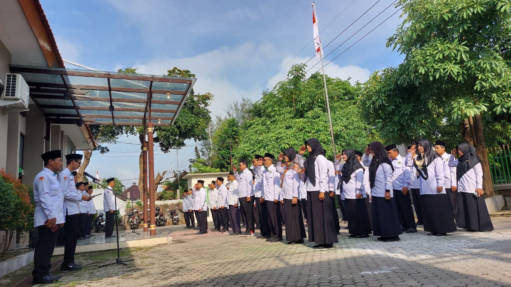 Apel Pagi Kemenag Nganjuk, Penguatan Disiplin ASN Dipimpin Kasi Penma Sutopo