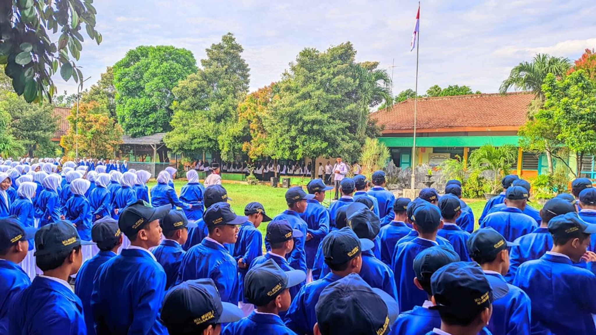 Apel Perdana Semester Genap 2025–2026, MTsN 3 Nganjuk  Awali dengan Disiplin