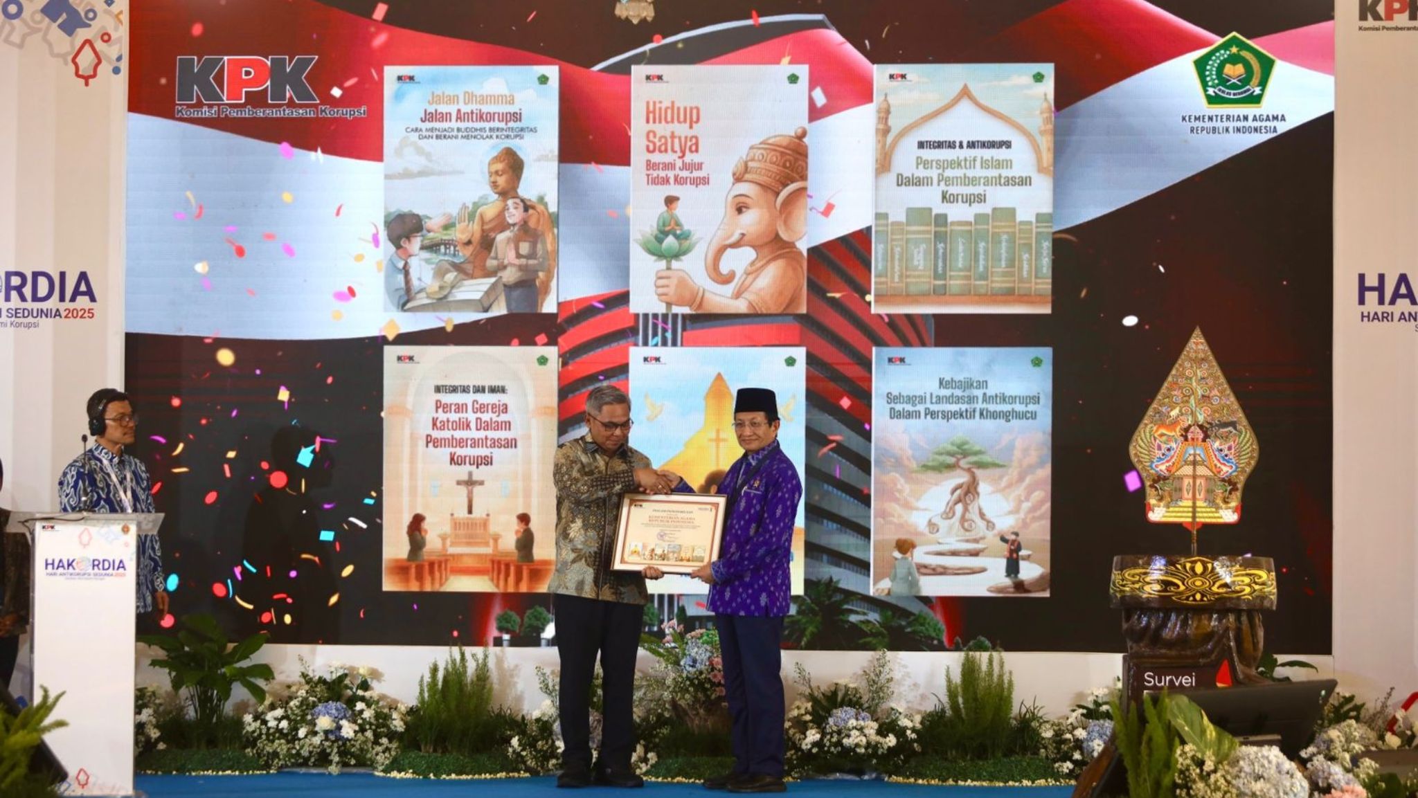 Kemenag Raih Dua Penghargaan dari KPK di Hari Antikorupsi Sedunia 2025