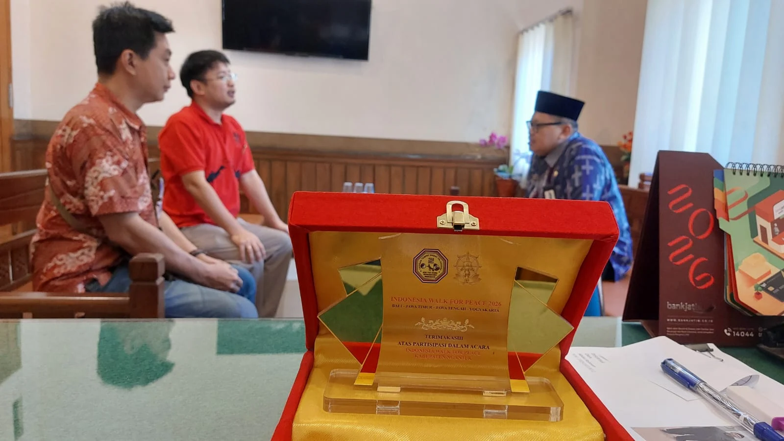 Merawat Kerukunan, Kemenag Nganjuk Terima Apresiasi atas Dukungan Indonesia Walk for Peace Biksu Thudong 2026