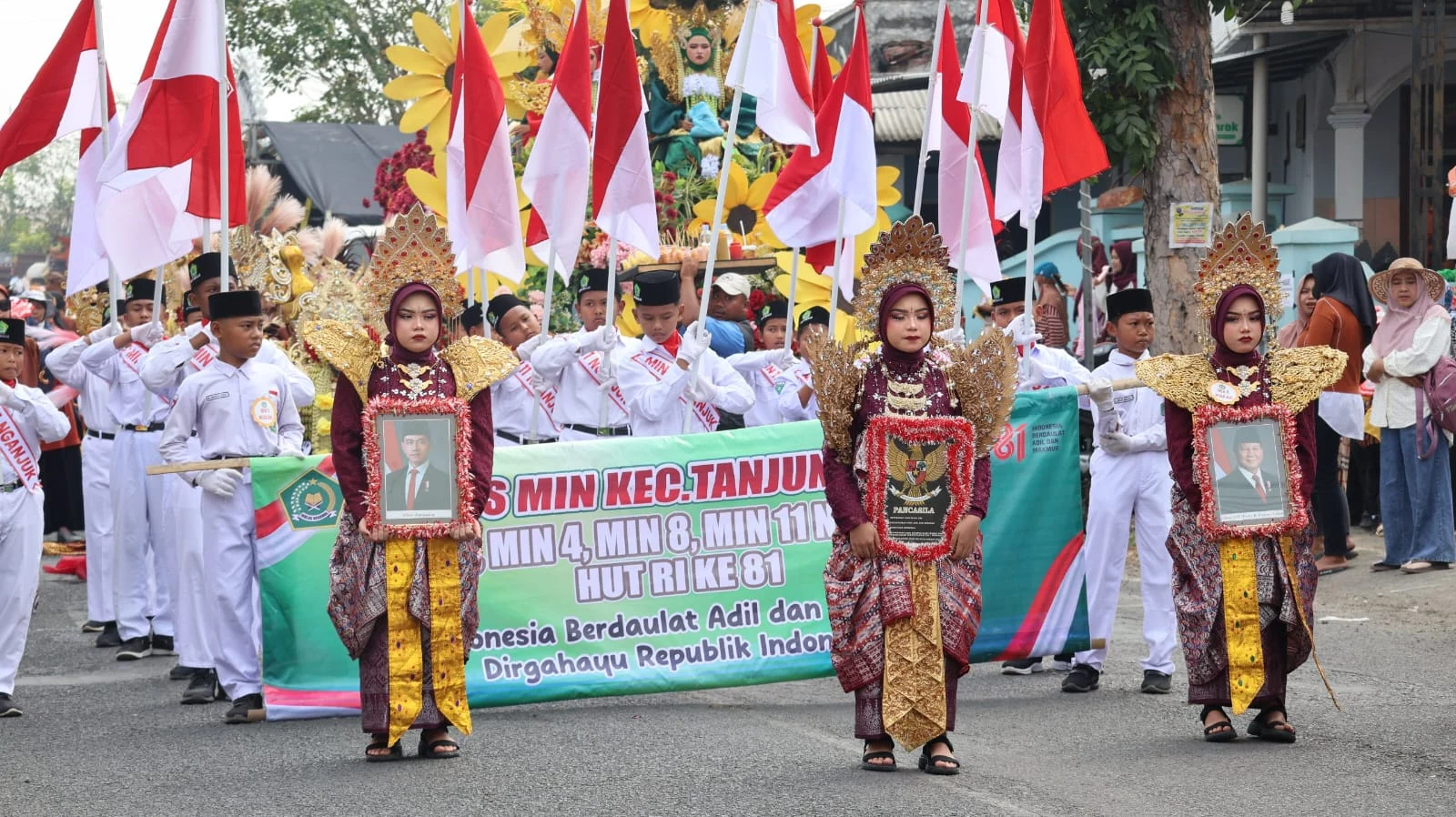 Semarak HUT ke-81 Kemerdekaan RI, MIN 4 Nganjuk Meriahkan Karnaval Kecamatan Tanjunganom