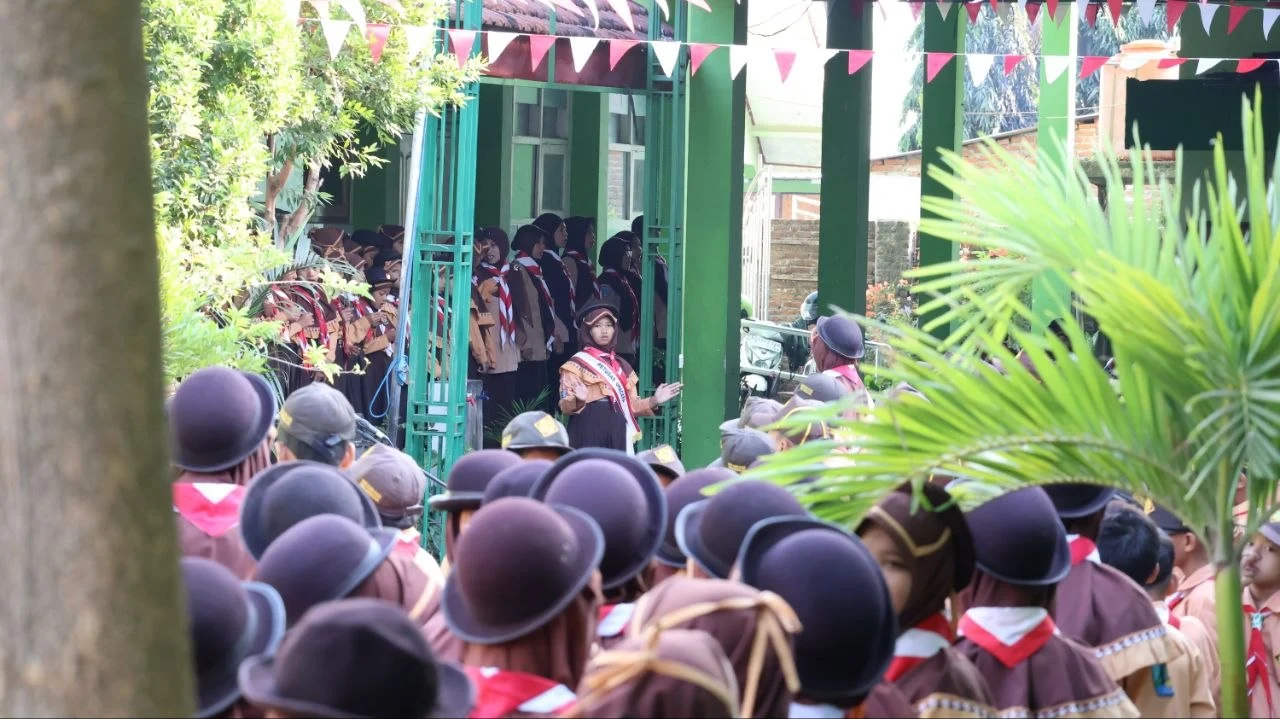 Semangat Satyaku Kudarmakan, Darmaku Kubaktikan, MIN 4 Nganjuk Peringati Hari Pramuka ke-65