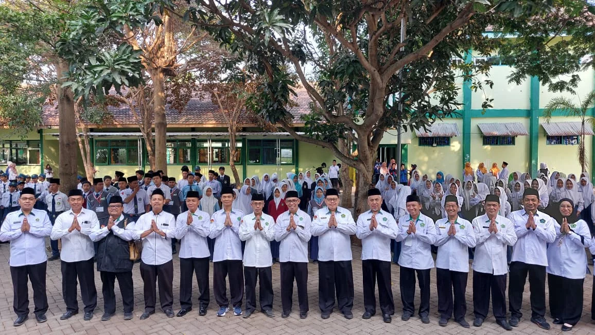 Buka OMI 2026 di MTsN 2 Nganjuk, Kakankemenag Ingatkan Kesuksesan Dimulai dari Perjuangan di Masa Muda