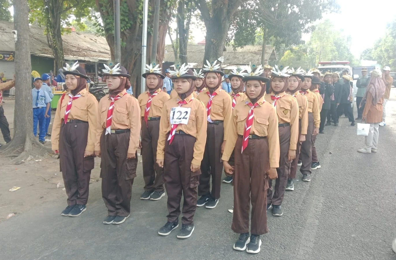 MIN 4 Nganjuk Semarakkan Lomba Gerak Jalan Tingkat Kecamatan Tanjunganom